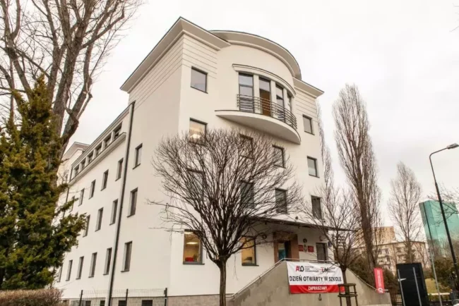 Akademickie Liceum Ogólnokształcące w Warszawie / TDM Warszawa Miła 2